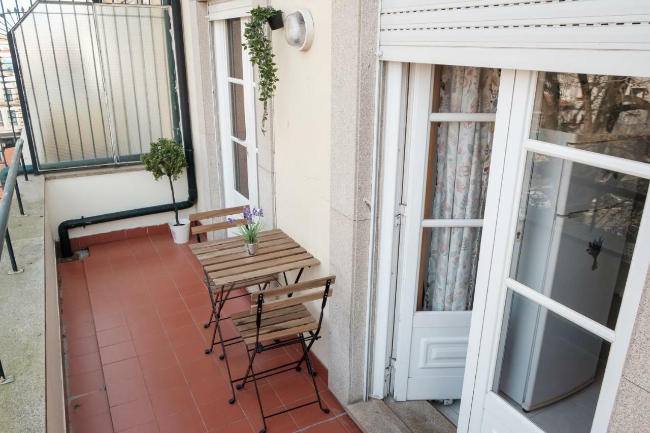 Apartment With Balcony In The Square OOporto Exterior foto