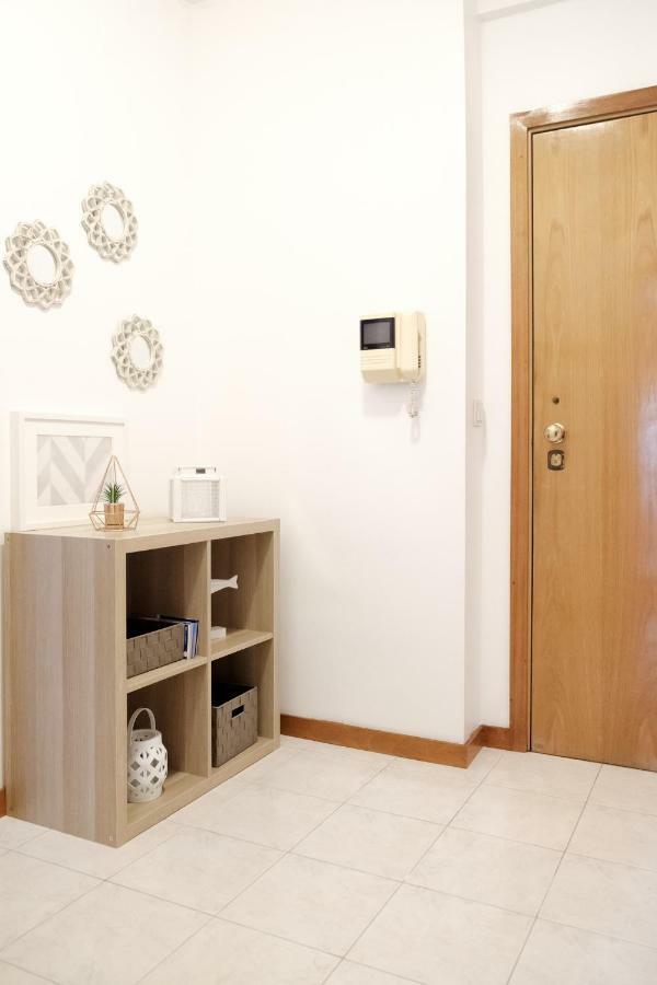 Apartment With Balcony In The Square OOporto Exterior foto