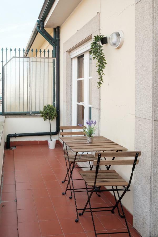 Apartment With Balcony In The Square OOporto Exterior foto